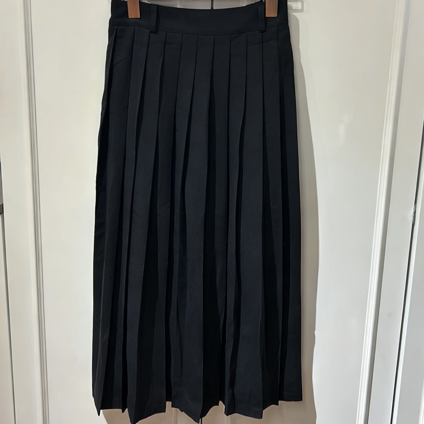 Pleated midi skirt