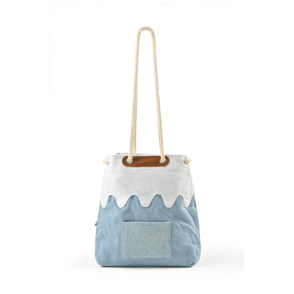 Back view of the light blue Mt. Fuji sake bag showing the back slip pocket at Grandmama Store in Hong Kong.