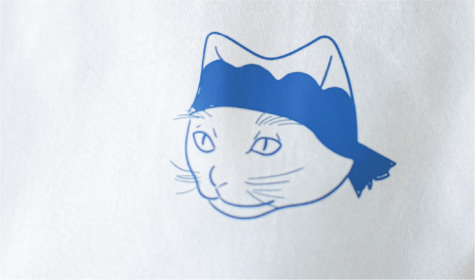 blue-cat-head-graphic-chest-print-detail-Dancing-Cat-Tee-Hong-Kong-Kwun-Tong-Grandmama-store