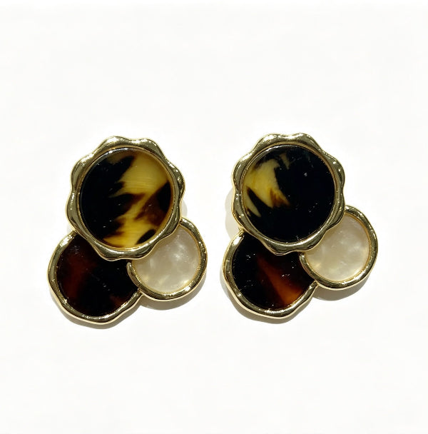 grandmama-cafe-gold-scalloped-tortoiseshell-cream-multi-circle-stud-earrings-hong-kong